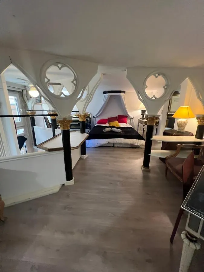 Apartment Av Montaigne Champs Elysee Paris France