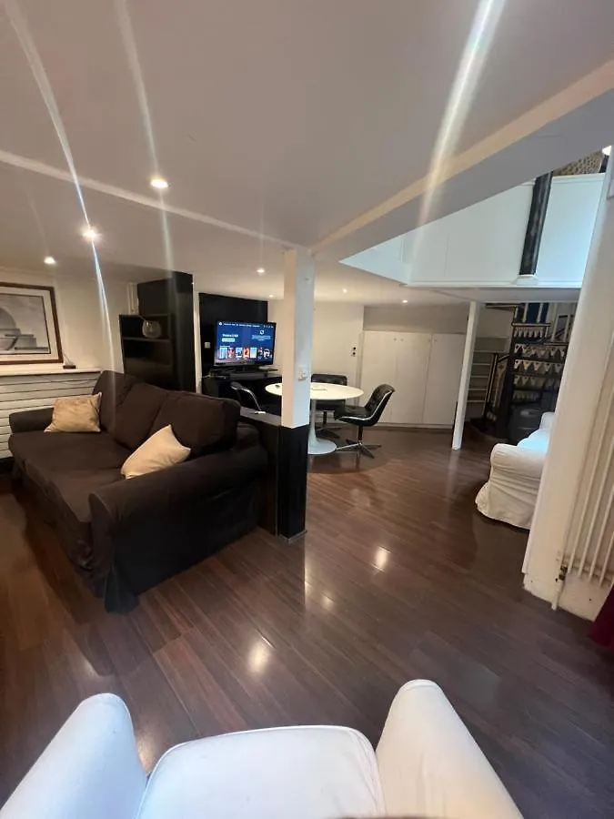 Av Montaigne Champs Elysee Paris Appartement